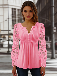 Blusa plisada de talla grande para mujer, informal, rosa vibrante, de fibra de leche, con encaje, manga farol, cuello en V festoneado y botones frontales - Product Image 1