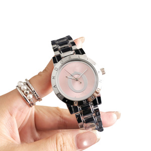 นาฬิกา Big <span class=keywords><strong>O</strong></span> สไตล์แบทช์จากโรงงานโดยตรง แฟชั่นข้ามพร<span class=keywords><strong>ม</strong></span>แดนยอดนิยมสำหรับการค้าต่างประเทศ นาฬิกาข้อมือผู้หญิง - Product Image 6
