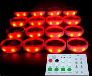 Casamento Festa Decoração LOGOTIPO Personalizado Controle Remoto LED Silicone Pulseira LED Pulseira para Evento e Festa