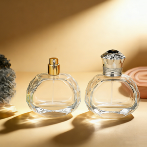 Flacon de parfum de luxe 50 ml avec boîte, logo personnalisé, flacon de parfum pour <span class=keywords><strong>femme</strong></span>, couvercle rond doré, boîte cadeau magnétique personnalisée - Product Image 2