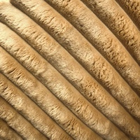 Tissu en polaire corail doux, chaud, épais et moelleux à larges rayures gaufrées pour la décoration intérieure et les vêtements de détente – Vente en gros