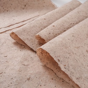Papier de mûrier artisanal en fibres naturelles recyclées pour la rédaction de lettres, les fournitures d'art et de peinture - Product Image 1