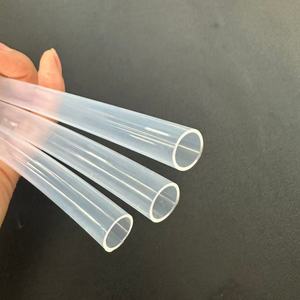 Tuyau moulé transparent personnalisé en FEP/PFA/PTFE, utilisation industrielle en laboratoire, résistant à la corrosion, haute température, conception de pilier flexible - Product Image 1