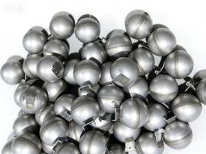 ลูกบอลลอยน้ำพร้อมขายึดสแตนเลส SUS 304 316L ของเรา มีให้เลือกสองขนาดของขายึด - Product Image 6