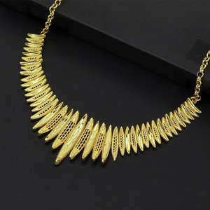 Juego de Joyería JXX de Latón Chapado en Oro de 24K para Mujer, Brazalete Abierto, Anillo, Pendientes y Collar para Bodas, Fiestas y Compromisos - Product Image 3