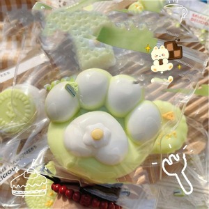 ของเล่นบีบ TPR รูปขนมปังสีเขียว คุกกี้ ตีนแมว เค้ก ของเล่นจำลองอาหารเหนียวเหนอะหนะ บรรเทาความเครียด ของเล่นบีบคลายเครียด สำหรับเด็กและผู้ใหญ่ - Product Image 4