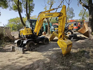 Mini-excavatrice sur pneus Hyundai 60W de Corée du Sud, modèles Robex Hyundai R60, R60w-9, R60w-7, R60 - Product Image 4