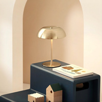 Lampe de table en métal, lampe de bureau en forme de dôme argenté brossé, lampe de lecture moderne pour la maison, le bureau, la salle d'étude, la chambre à coucher