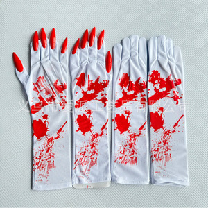 Gants blancs sanglants d'Halloween avec ongles rouges pour accessoire de costume de cosplay d'infirmière ou de médecin - Product Image 1
