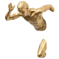 Statue Murale Créative Personnalisée en Résine : Figurine de Coureur Vertical, Sculpture d'Escariateur, Décoration Murale Durable pour la Maison