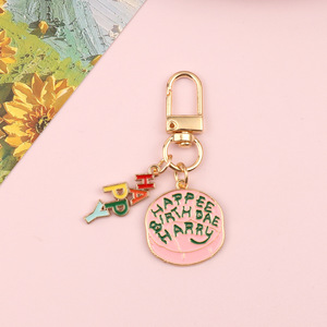 Porte-clés gâteau <span class=keywords><strong>d</strong></span>'anniversaire, porte-clés en émail rose « Happee Birthdae », joli breloque étoile arc-en-ciel et <span class=keywords><strong>lettre</strong></span> « Happy », excellent cadeau pour les amis - Product Image 5