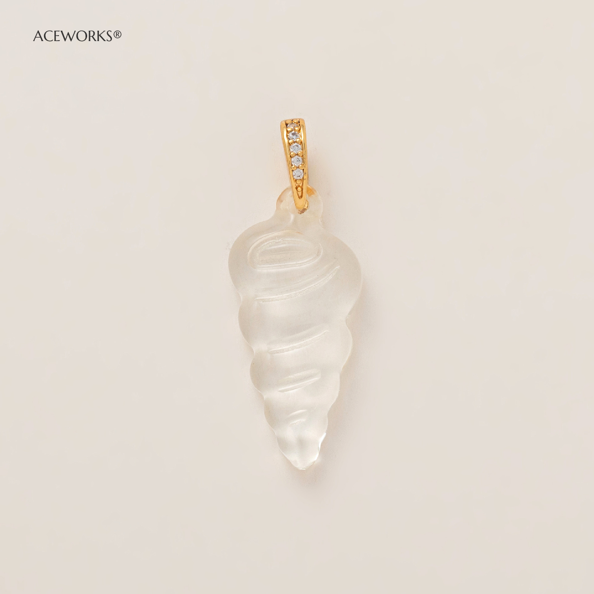 Transparent conch pendant-Gold
