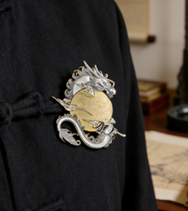 ของที่ระลึกที่สะท้อนวัฒนธรรม รูปทรง<span class=keywords><strong>มังกร</strong></span>หลากสีสันและการพิมพ์ ไม่มีขั้นต่ำในการสั่งซื้อ เข็มกลัดเคลือบแข็ง - Product Image 3