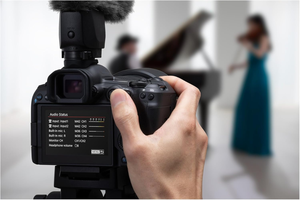Appareil photo hybride Canon R5 Mark II avec capteur CMOS - Product Image 3