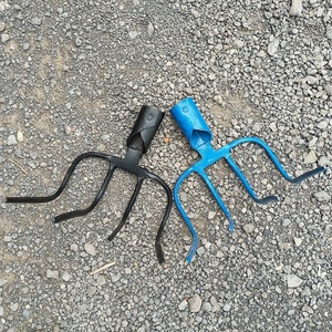 Fourche <span class=keywords><strong>à</strong></span> <span class=keywords><strong>fumier</strong></span> agricole Junqiao de haute qualité, <span class=keywords><strong>4</strong></span> <span class=keywords><strong>dents</strong></span> en acier au carbone, manche en bois, revêtement poudré, 33 cm, <span class=keywords><strong>à</strong></span> crochet coudé - Product Image 6