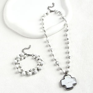 2025 joyería étnica Retro para mujer, collar de cadena corta de piedra Natural de 8mm, colgante de cruz, conjunto de joyería de pulsera de cadena de 2 capas - Product Image 2