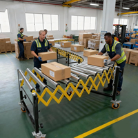 Convoyeur à rouleaux flexible résistant à la corrosion, longueur personnalisée pour le chargement et le déchargement des camions en entrepôt
