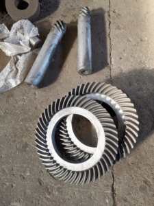 เฟืองปีกนกเฟืองดอกสว่านเกลียวเหล็กชิ้นส่วนเครื่องจักร CNC - Product Image 3