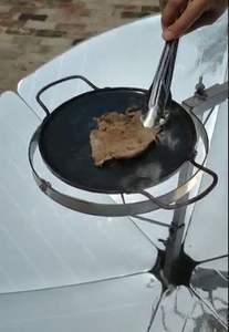 <span class=keywords><strong>Four</strong></span> <span class=keywords><strong>solaire</strong></span> <span class=keywords><strong>pliable</strong></span> portable à haute efficacité pour le camping en plein air Conception de parapluie en acier Dispositif de cuisson d'urgence sans fumée - Product Image 5