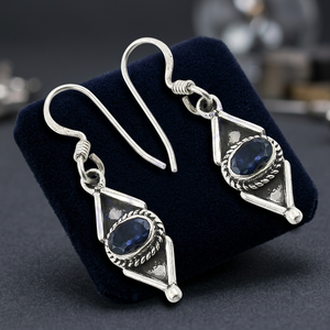 Pendientes Colgantes de Plata Tibetana Vintage con Zafiro de Corte Ovalado Engastado en Bisel, Diseño Geométrico, Certificados por Terceros, para Mujer, Ideales para Fiestas - Product Image 1