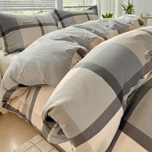 Juego de cuatro piezas de algodón puro de lana gruesa, funda de edredón de cama cálida de algodón en otoño e invierno - Product Image 3
