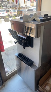 20-28l/h thương mại bảng hương vị giá rẻ sữa chua mềm máy làm kem nhỏ Tabletop ba hương vị mềm máy làm kem - Product Image 2