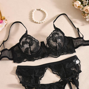 Reggiseno di fantasia di lusso <span class=keywords><strong>romantico</strong></span> ricamo di piume Sexy intimo Lingerie Set erotico trasparente reggiseno e mutandine 4 pezzi - Product Image 5