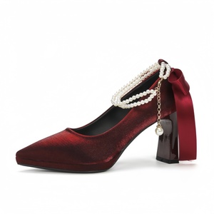 Escarpins élégants en satin pour mariée, à talon épais de 8 cm, à enfiler, bout rond – Chaussures pour femme à séchage rapide et résistantes à l'usure - Product Image 1