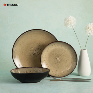 Service de table en céramique à glaçure réactive de luxe fait main avec texture en grès japonais moucheté - Product Image 1