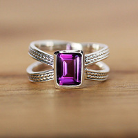 Vente en gros de bagues en forme de croix en cristal violet géométrique de style simple pour fête tendance bagues plaquées argent pour femmes bijouxGJZ0929
