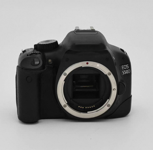 เสนอขายกล้องดิจิตอลแบบสะท้อนภาพเดี่ยว EOS 550D ระดับมืออาชีพในราคาประหยัด - Product Image 1