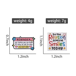 Vente en gros Nouveauté 2026 Broches et épingles en métal uniques avec citations inspirantes, badges créatifs amusants en forme de visage souriant arc-en-ciel de dessin animé - Product Image 4