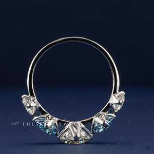 Anillo de Diamantes Sintéticos de Oro de 14K para Mujer, Anillo de Compromiso de Diamantes Creados en Laboratorio de Lujo con Detalles Laterales de Diamantes, Joyería Fina para Regalo - Product Image 5