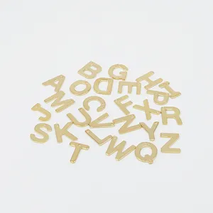 Lettera Charms per la creazione di gioielli fai da te lettere alfabeto per bracciali in acciaio inox lettera di gioielli in oro 18K
