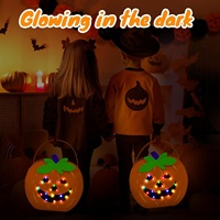 Design unique avec éclairage LED pour Halloween Sac fourre-tout seau en feutre Sac à friandises Halloween Citrouille Sac à bonbons pour enfants Cadeau de fête