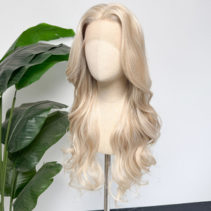 Perruque synthétique 13x4 blonde en fibre japonaise Futura, avec dentelle transparente, sans colle, résistante à la chaleur, pré-plumée - Product Image 4