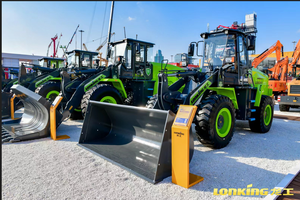 Chargeur compact intelligent et maniable, chargeur sur pneus à commande avancée pour l'aménagement paysager de précision, entrepôts - Product Image 6