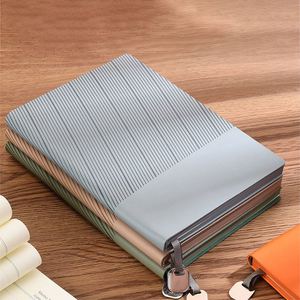 Set de Regalo Empresarial Personalizado con Logotipo, Cuaderno A5, Bolígrafo y Artículos de Papelería para Oficina - Product Image 6