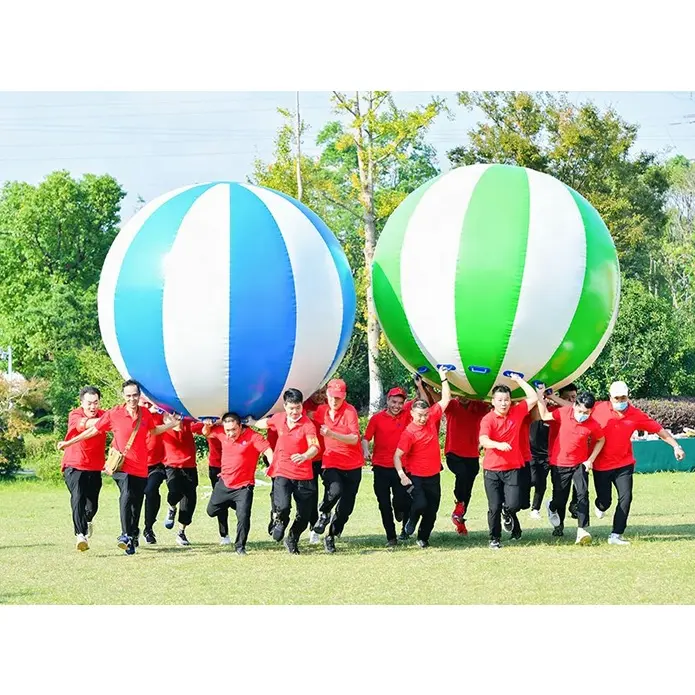 Interaktives Sportspiel Beliebte kommerzielle PVC-Wasserball spiele Aufblasbarer Weihnachts-Wasserball Riese Bunter aufblasbarer Ballon