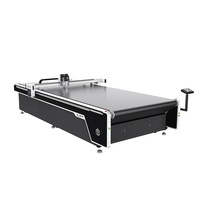 Machine de découpe pour tissu de cuir ou de jeans