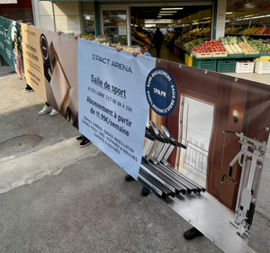 Pancarta de Vinilo Personalizada Única, Encantadora y Maravillosa, Pancarta Resistente a los Rayos UV e Impermeable para Interiores y Exteriores, para Promociones de Actividades - Product Image 1