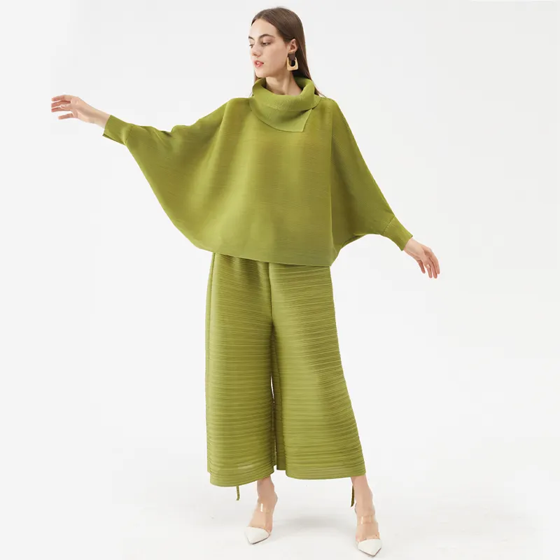 New designlapel top horizontal pleated wide leg pants 2 pieces suits loose large size Miyake pleated women suit