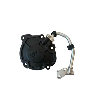 Coperchio Pompa Olio Usato e Tubo di Rifornimento Compatibili con Yamaha R1 2023 - Product Image 1