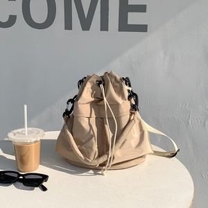 Sac bandoulière en nylon tendance pour femme, sac à main à l'épaule, vente en gros - Product Image 5