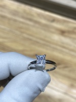 Bague HELE en or massif 18 carats avec diamant de laboratoire taille princesse carrée, sertie de quatre griffes, luxe pour le Festival Qixi