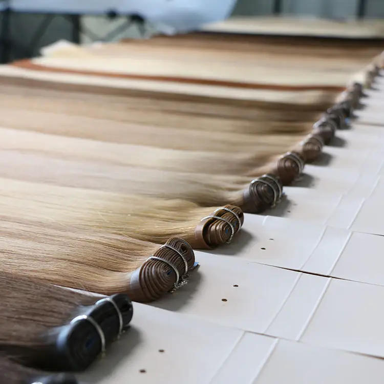 OEMビジネスチョイスロシアの整列したキューティクル人毛横糸、スカンジナビアの金髪テープボリューム横糸をカットすることができます