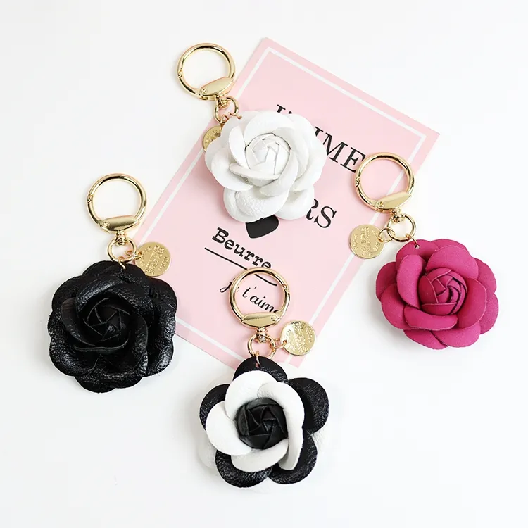 Cute Sweet Synthetic PU Leather Rose Camellia Flowers Keychain For Women Trinket Key Chains Ring Fashion Car Bag Pendent Charm