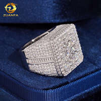 Bague Homme Style Hip Hop Entièrement Sertie de Micro-Pavés en Or Blanc Plaqué, Moissanite et Diamant Rond en Argent Sterling 925