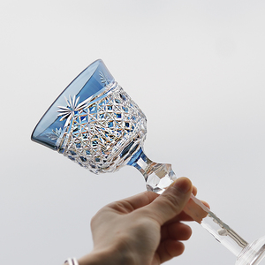 <span class=keywords><strong>Verre</strong></span> <span class=keywords><strong>à</strong></span> vin en cristal bleu au design classique de 150ml avec motif taillé <span class=keywords><strong>à</strong></span> la main Gobelets <span class=keywords><strong>à</strong></span> <span class=keywords><strong>champagne</strong></span> élégants <span class=keywords><strong>Meilleur</strong></span> cadeau pour personne spéciale - Product Image 6