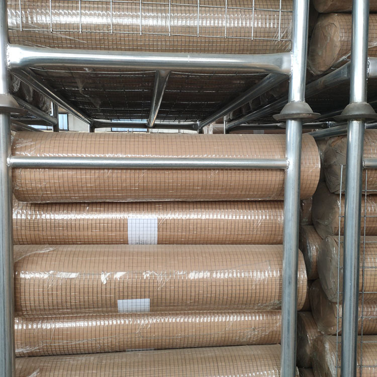 Iron Square 2x2 Welded Mesh Galvanised Wire Panel For Cattle
